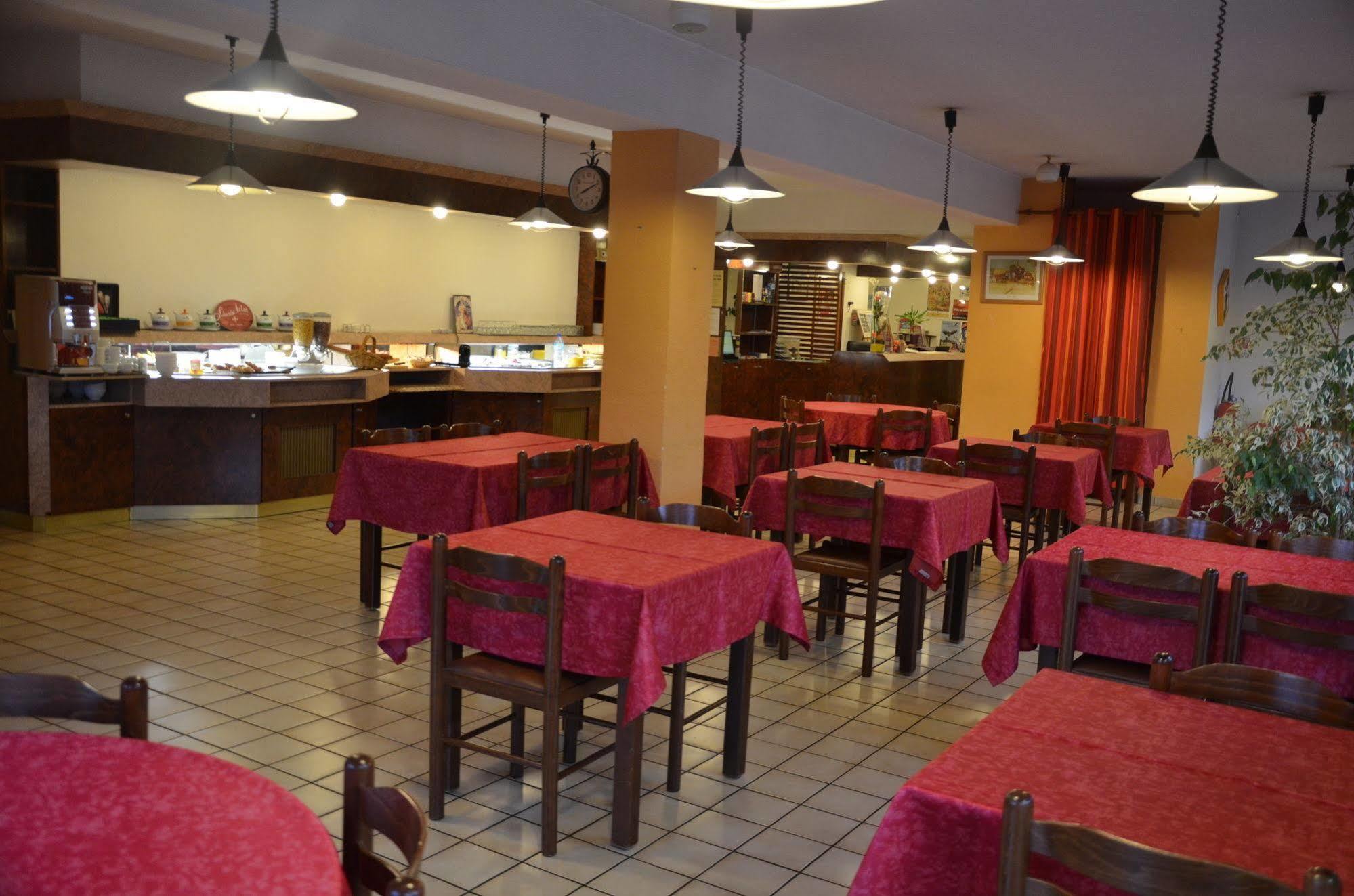 The Originals City, Hotel Amys, Tarbes Sud Odos Exteriör bild